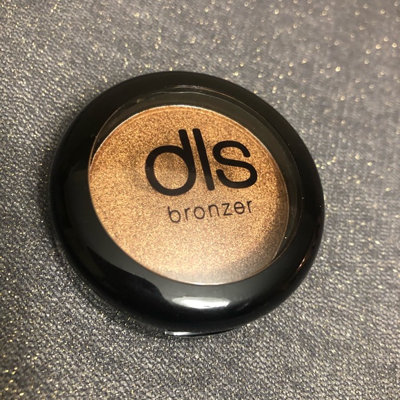 *NIB* Dirty Little Secret Cosmetics Bronzer - Picture 3 of 7